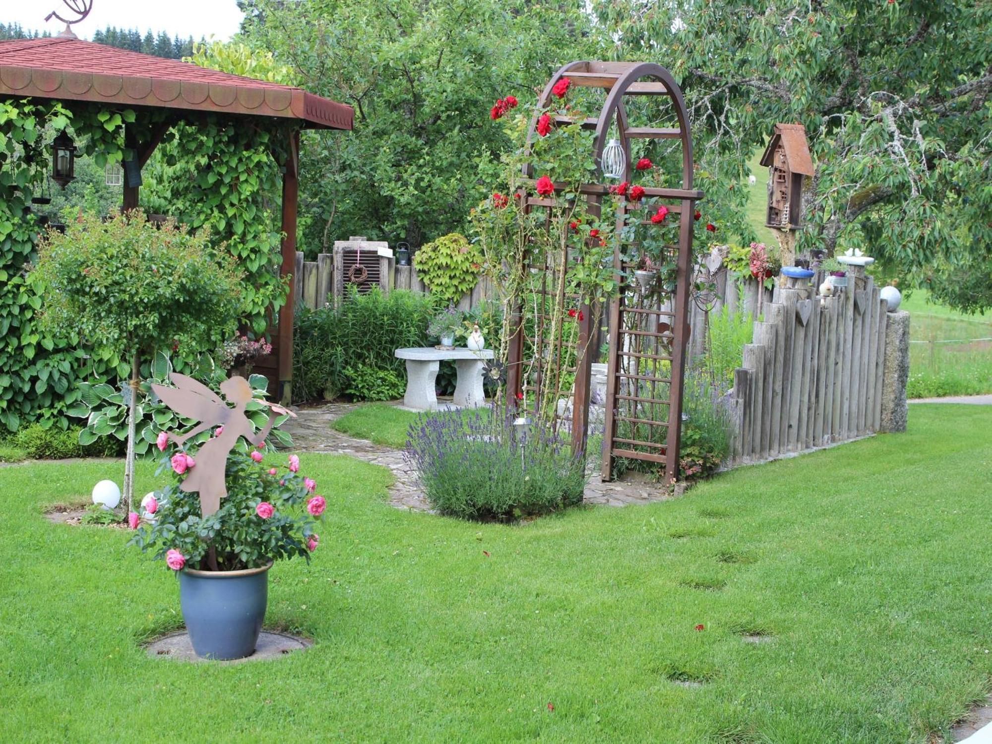 Ferienwohnung Haus Am Roetenberg Grafenhausen Bagian luar foto